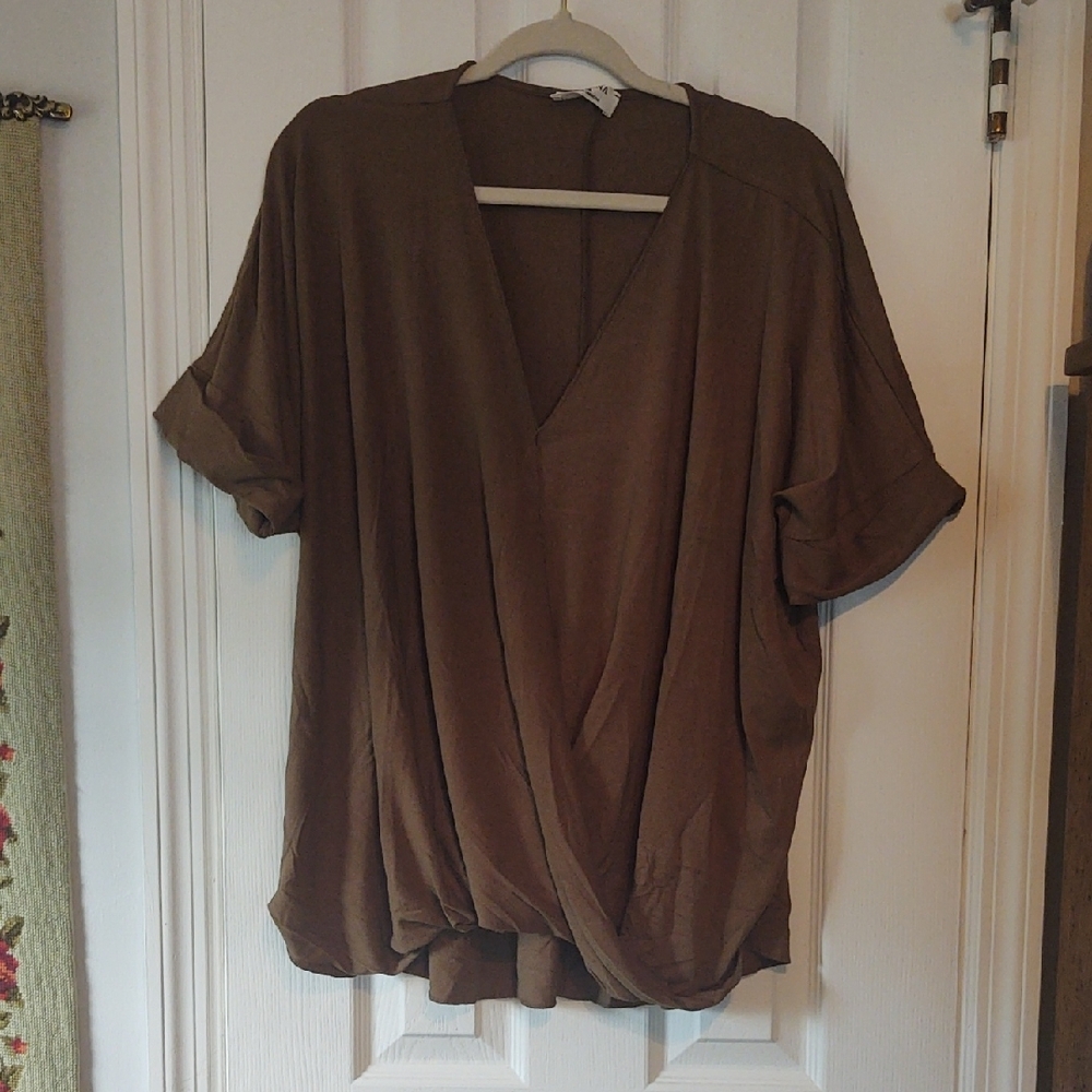 Zenana 2X Olive Cross Over Blouse With A Cropped Front Sweep NWOT
